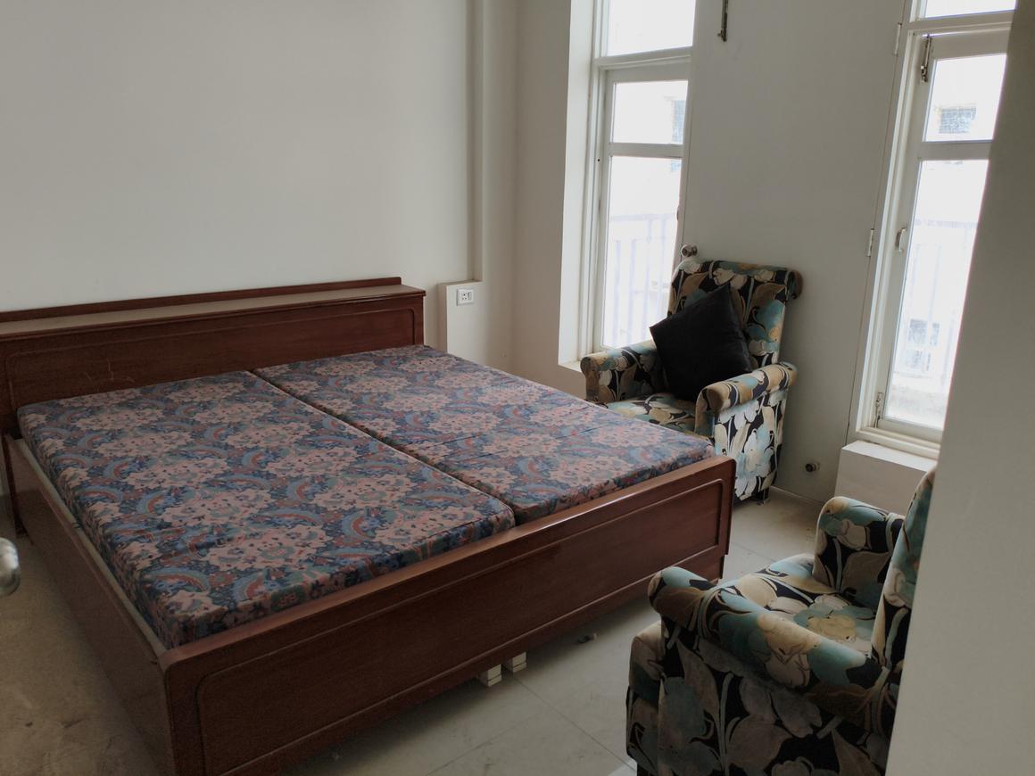 3 BHK for rent in Sector 10A, Gurugram — semi-furnished — 1600 sq.ft — Ninex Karamyogi Apartments
