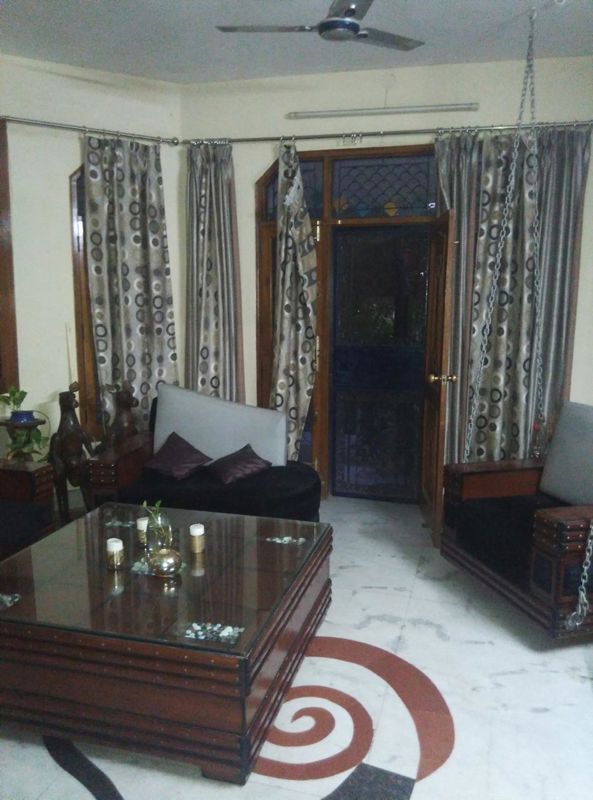 3 BHK for rent in Sector 14, Gurugram — semi-furnished — 250 sq.ft — Allure Homes