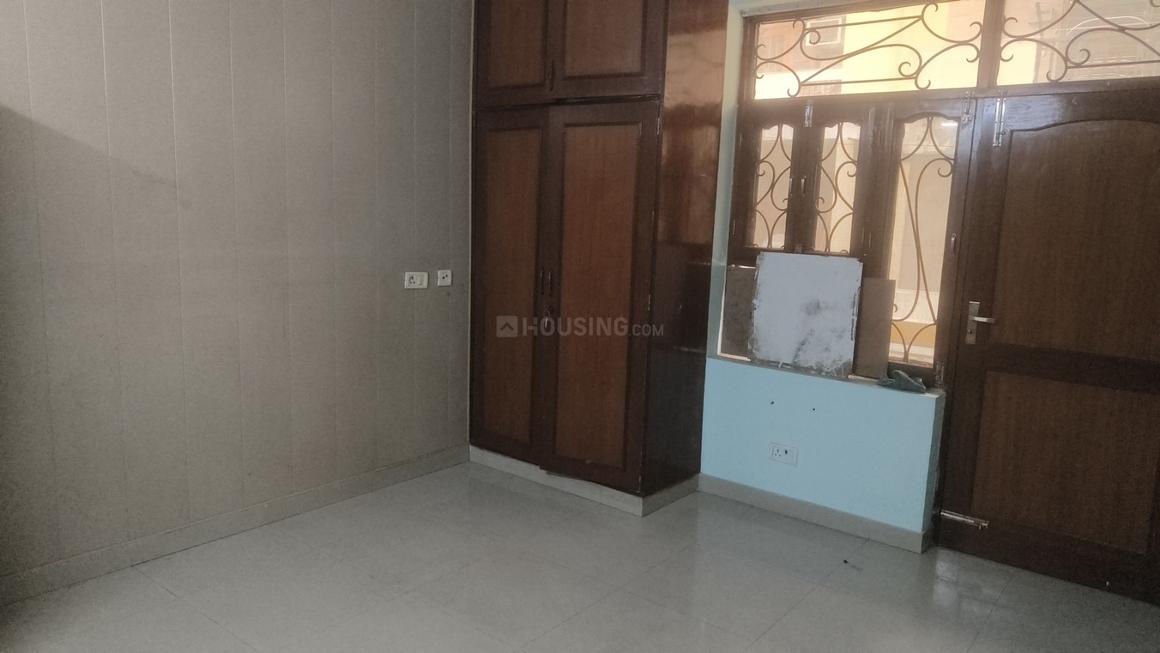 3 BHK for rent in Sector 14, Gurugram — semi-furnished — 1650 sq.ft