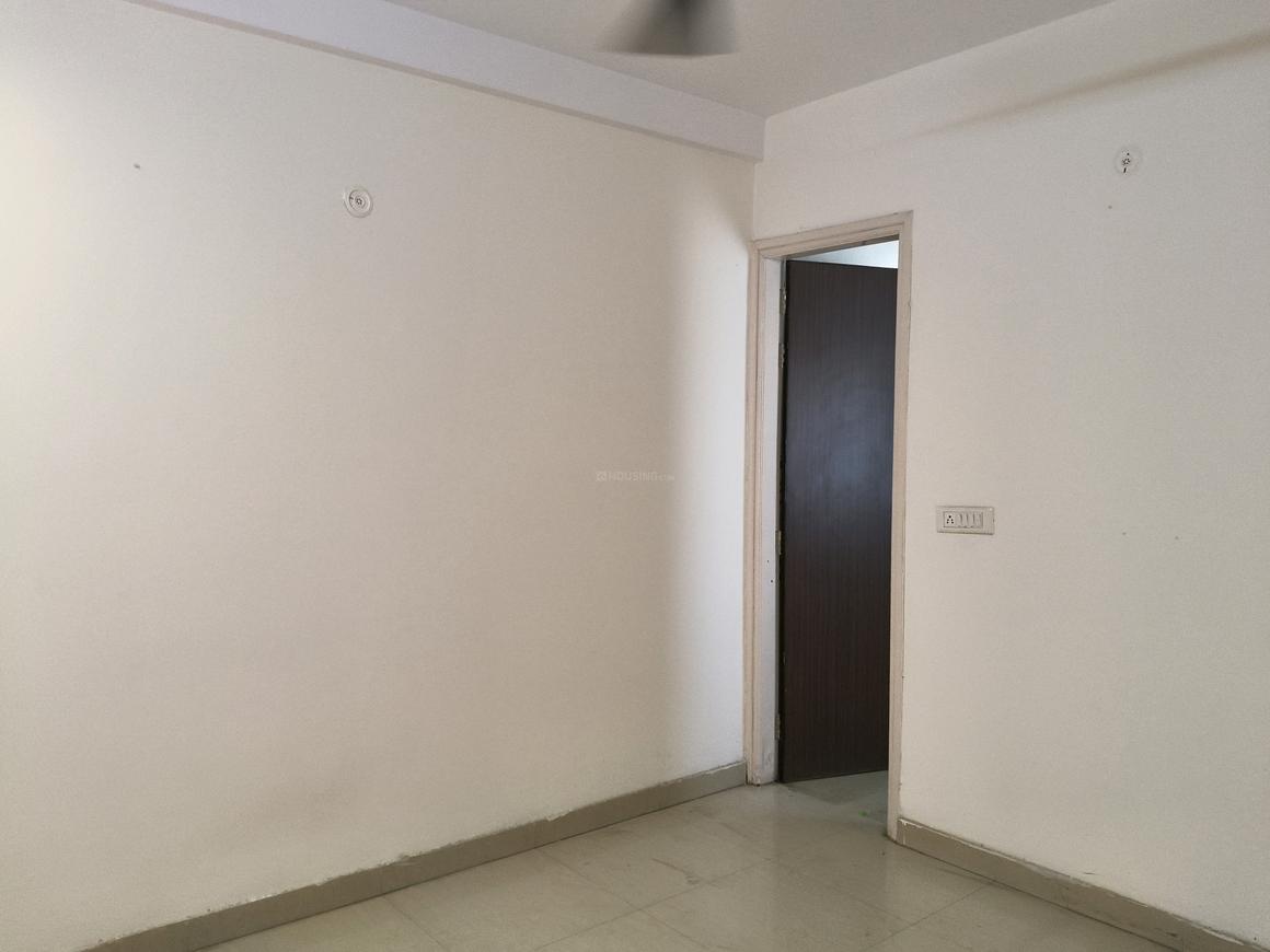 3 BHK for rent in Sector 14, Gurugram — semi-furnished — 1000 sq.ft