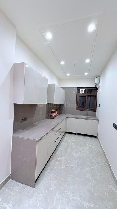 3 BHK for rent in Sector 14, Gurugram — semi-furnished — 1211 sq.ft