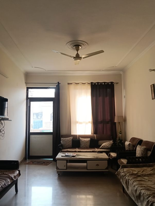 3 BHK for rent in Sector 15, Gurugram — semi-furnished — 1800 sq.ft — Jubilee Flat