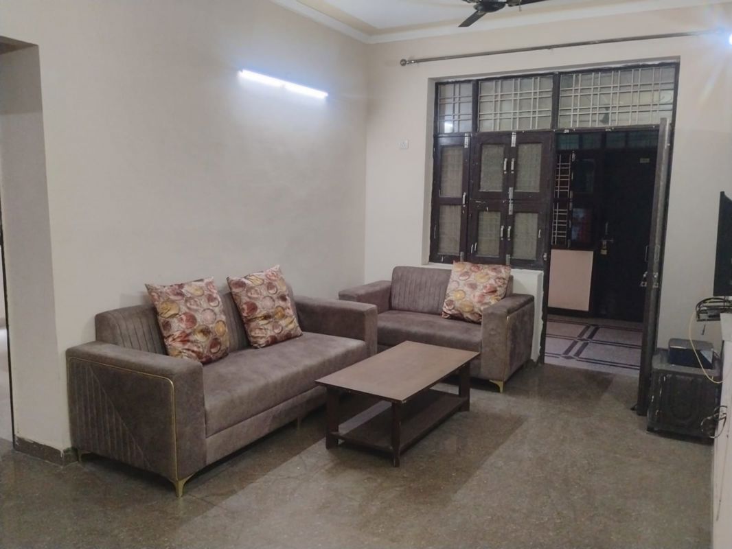 3 BHK for rent in Sector 15, Gurugram — furnished — 1350 sq.ft