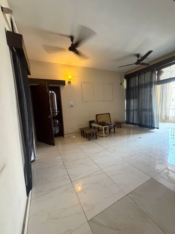 3 BHK for rent in Sector 15, Gurugram — semi-furnished — 1800 sq.ft — Hope Flat