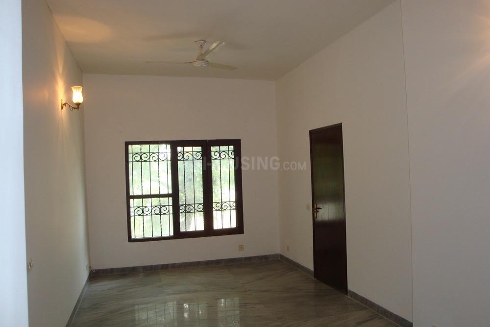 3 BHK for rent in Sector 15, Gurugram — semi-furnished — 2000 sq.ft