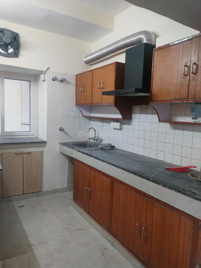 3 BHK for rent in Sector 15, Gurugram — semi-furnished — 1250 sq.ft — CGHS Rail Vihar