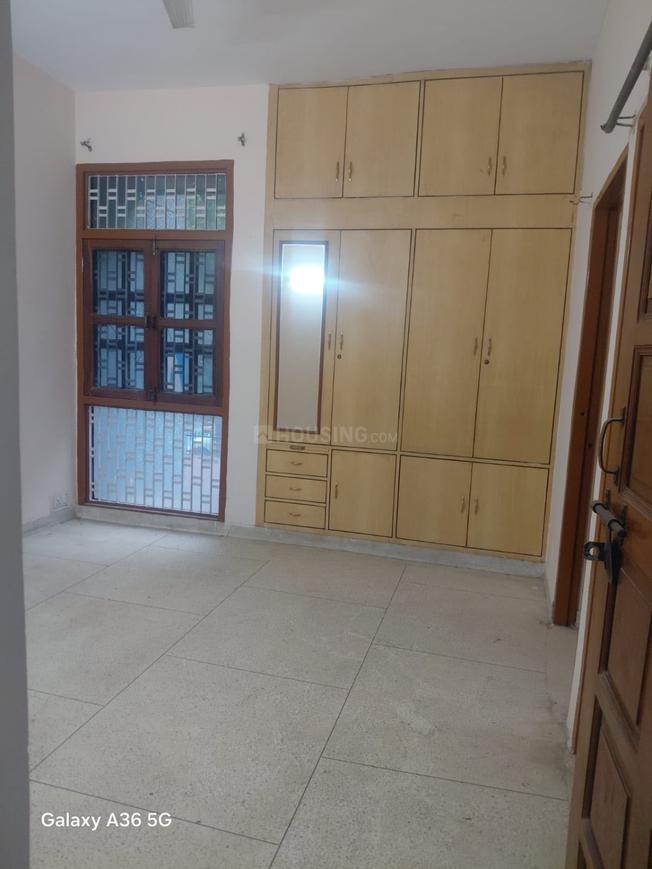3 BHK for rent in Sector 15, Gurugram — semi-furnished — 1600 sq.ft — CGHS Rail Vihar