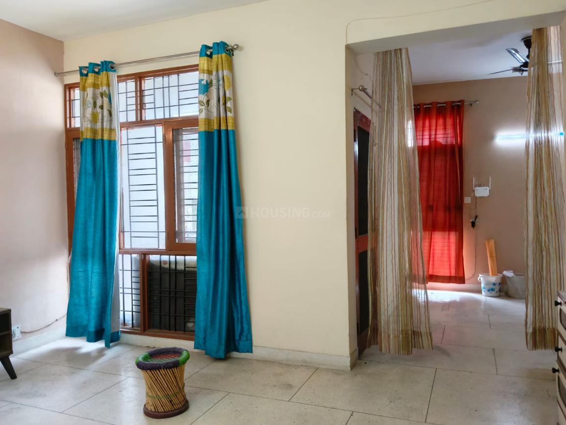3 BHK for rent in Sector 15, Gurugram — semi-furnished — 1250 sq.ft — CGHS Rail Vihar