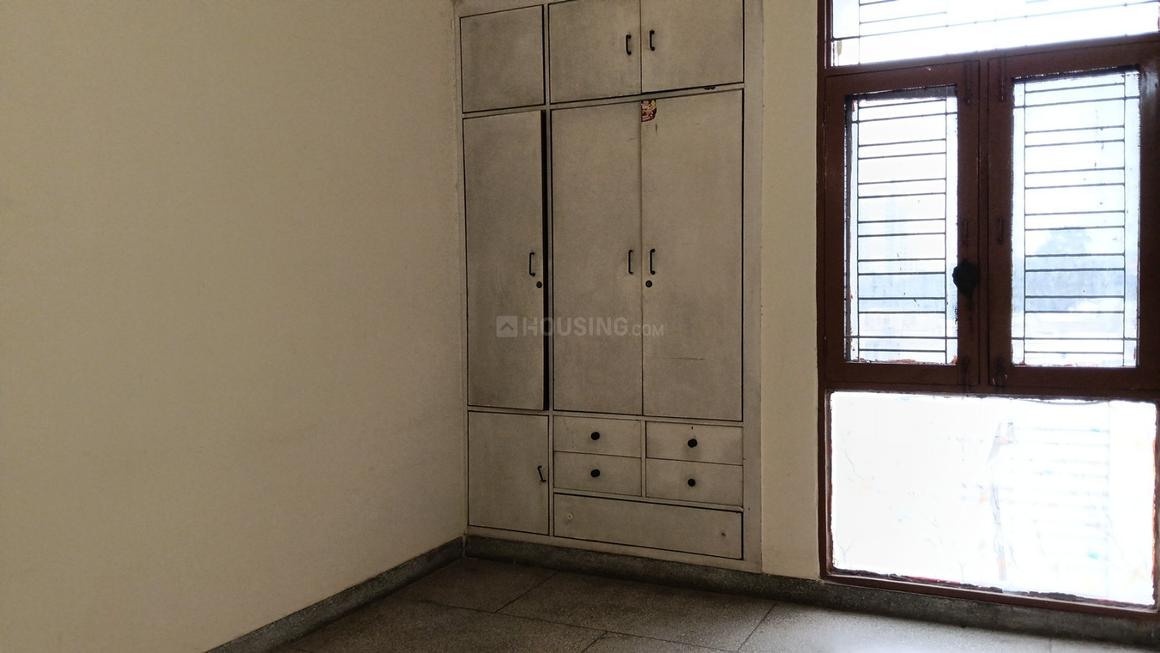 3 BHK for rent in Sector 15, Gurugram — semi-furnished — 1200 sq.ft — CGHS Rail Vihar