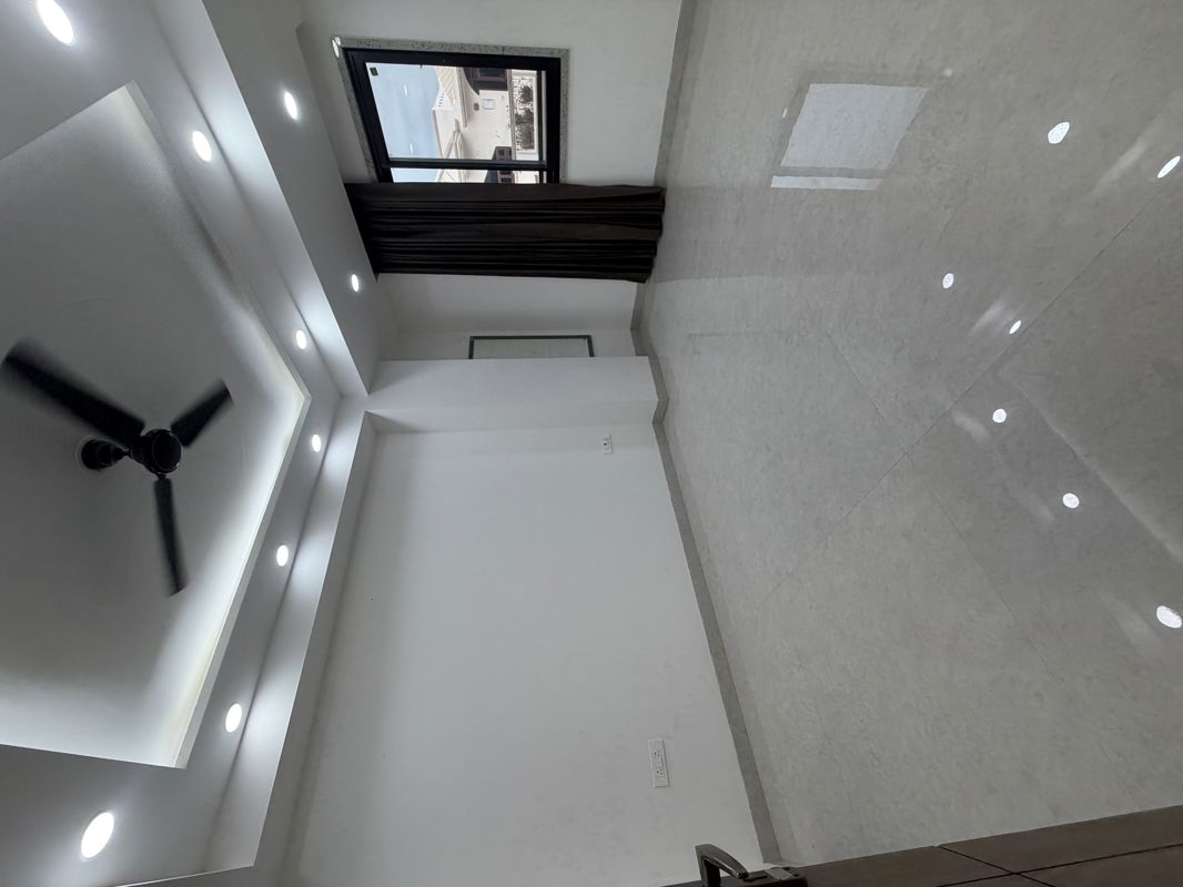 3 BHK for rent in Sector 15 ii, Gurugram — semi-furnished — 1900 sq.ft