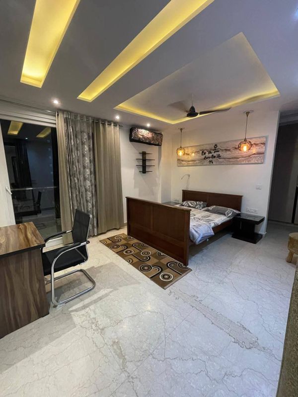 3 BHK for rent in Sector 18, Gurugram — semi-furnished — 1685 sq.ft — VM Tower