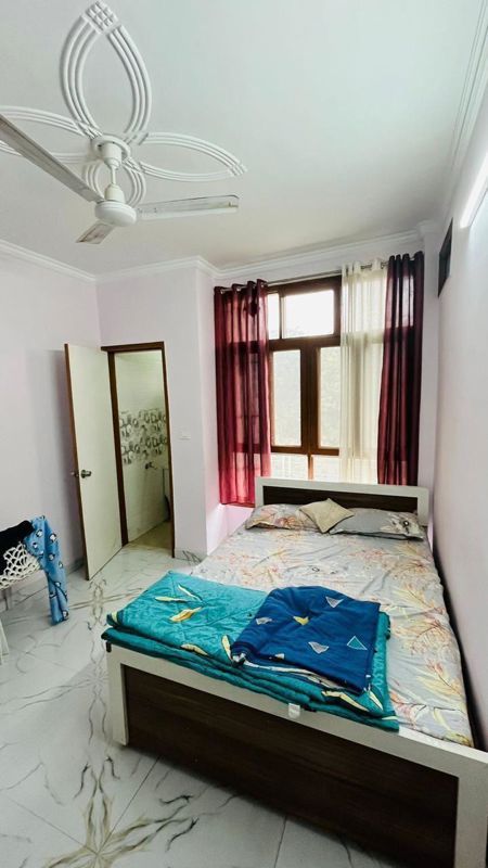 3 BHK for rent in Sector 21, Gurugram — furnished — 1850 sq.ft — Unitech Infospace