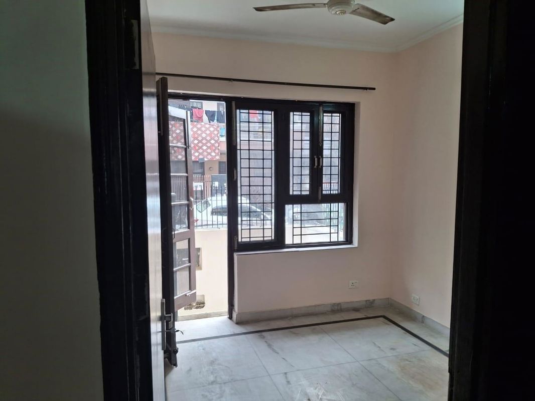 3 BHK for rent in Sector 22, Gurugram — semi-furnished — 1300 sq.ft