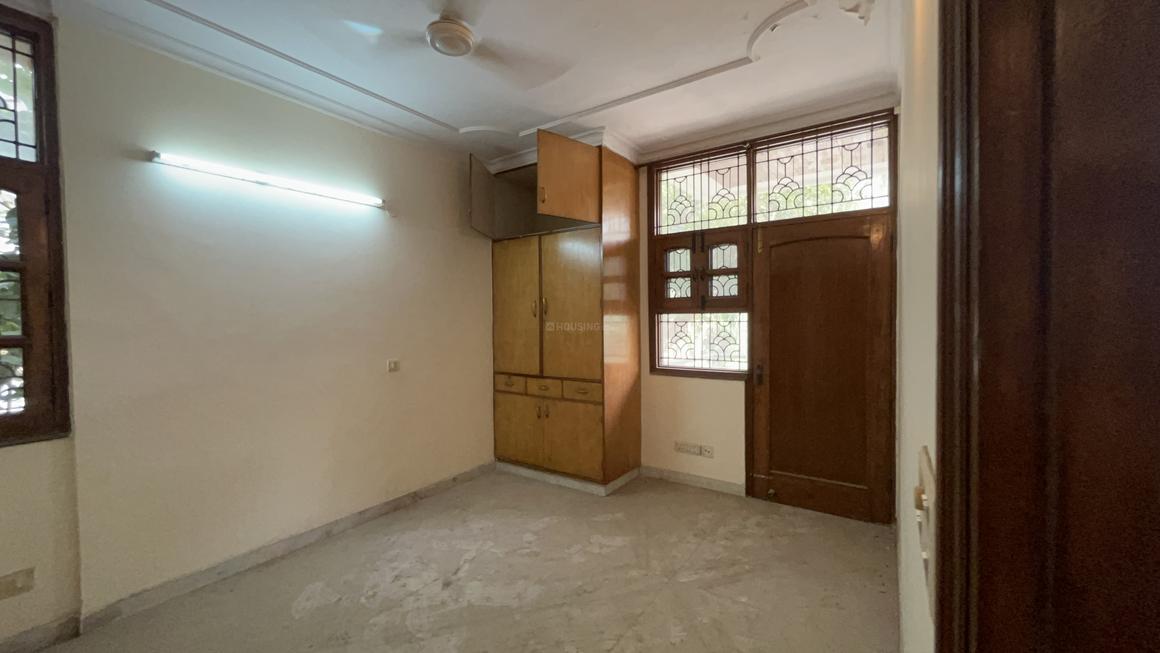 3 BHK for rent in Sector 22, Gurugram — semi-furnished — 1850 sq.ft