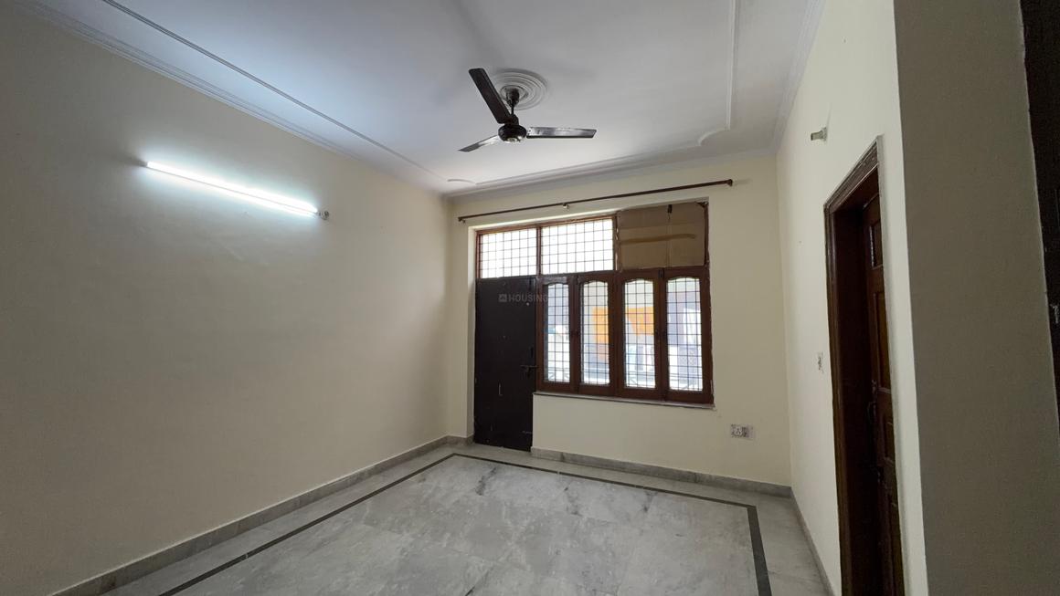3 BHK for rent in Sector 22, Gurugram — semi-furnished — 2000 sq.ft