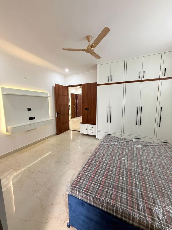 3 BHK for rent in Sector 22, Gurugram — semi-furnished — 1785 sq.ft