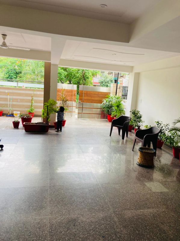 3 BHK for rent in Sector 22b, Gurugram — semi-furnished — 1600 sq.ft