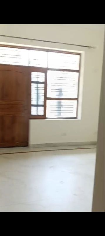 3 BHK for rent in Sector 22b, Gurugram — semi-furnished — 1850 sq.ft
