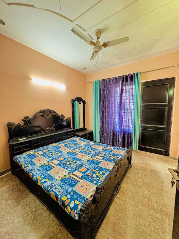 3 BHK for rent in Sector 23, Gurugram — furnished — 1800 sq.ft — Ansal Plaza Sector-23