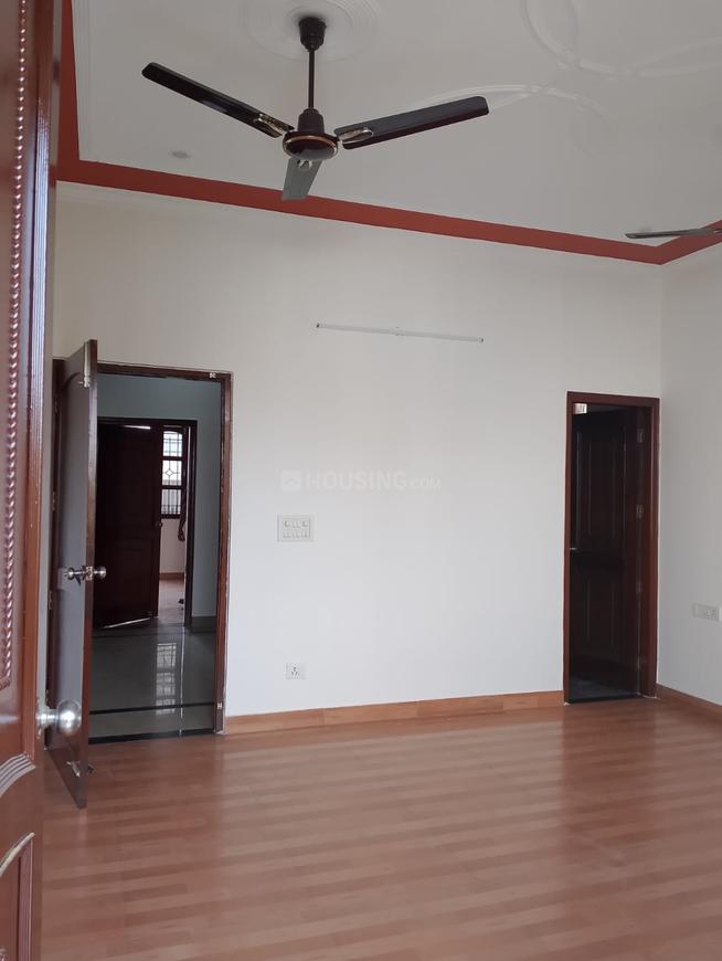 3 BHK for rent in Sector 23, Gurugram — semi-furnished — 1800 sq.ft