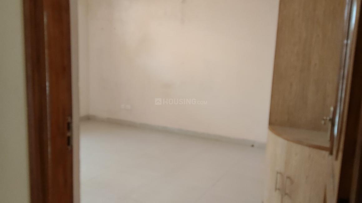 3 BHK for rent in Sector 23, Gurugram — semi-furnished — 1800 sq.ft