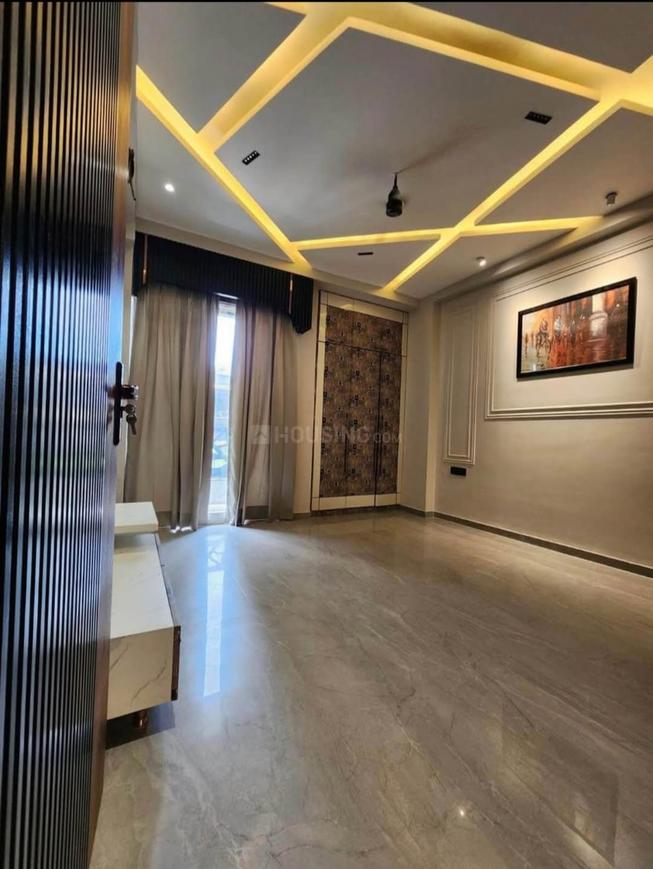 3 BHK for rent in Sector 23, Gurugram — semi-furnished — 1780 sq.ft