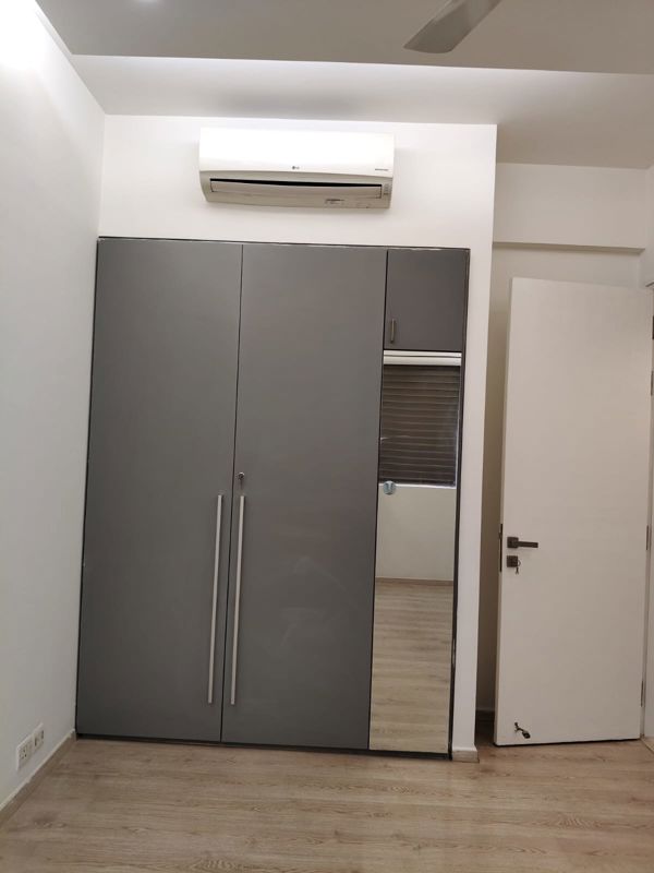 3 BHK for rent in Sector 24, Gurugram — semi-furnished — 2416 sq.ft — Ambience Island Lagoon