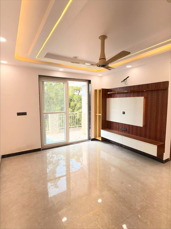 3 BHK for rent in Sector 24, Gurugram — semi-furnished — 1566 sq.ft — Dlf Cyber City