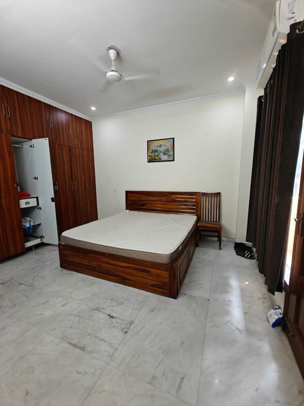 3 BHK for rent in Sector 27, Gurugram — furnished — 263 sq.ft — Super Mart 1