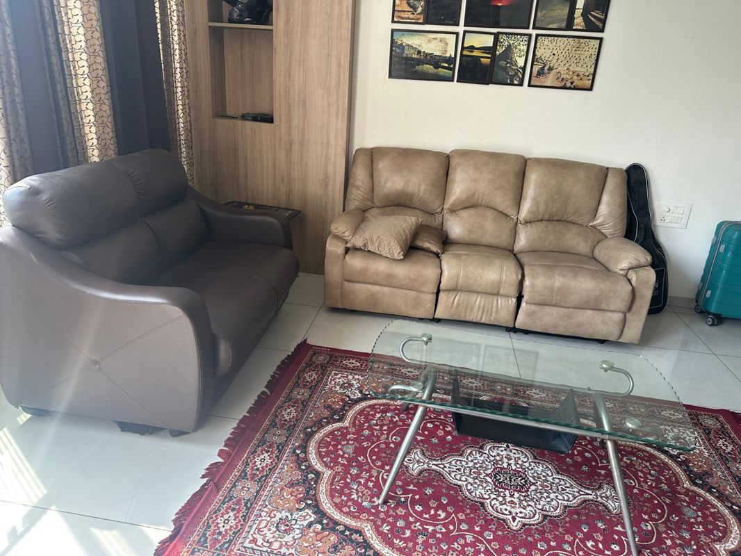 3 BHK for rent in Sector 27, Gurugram — furnished — 1450 sq.ft — Ansal Sushant Shopping Arcade