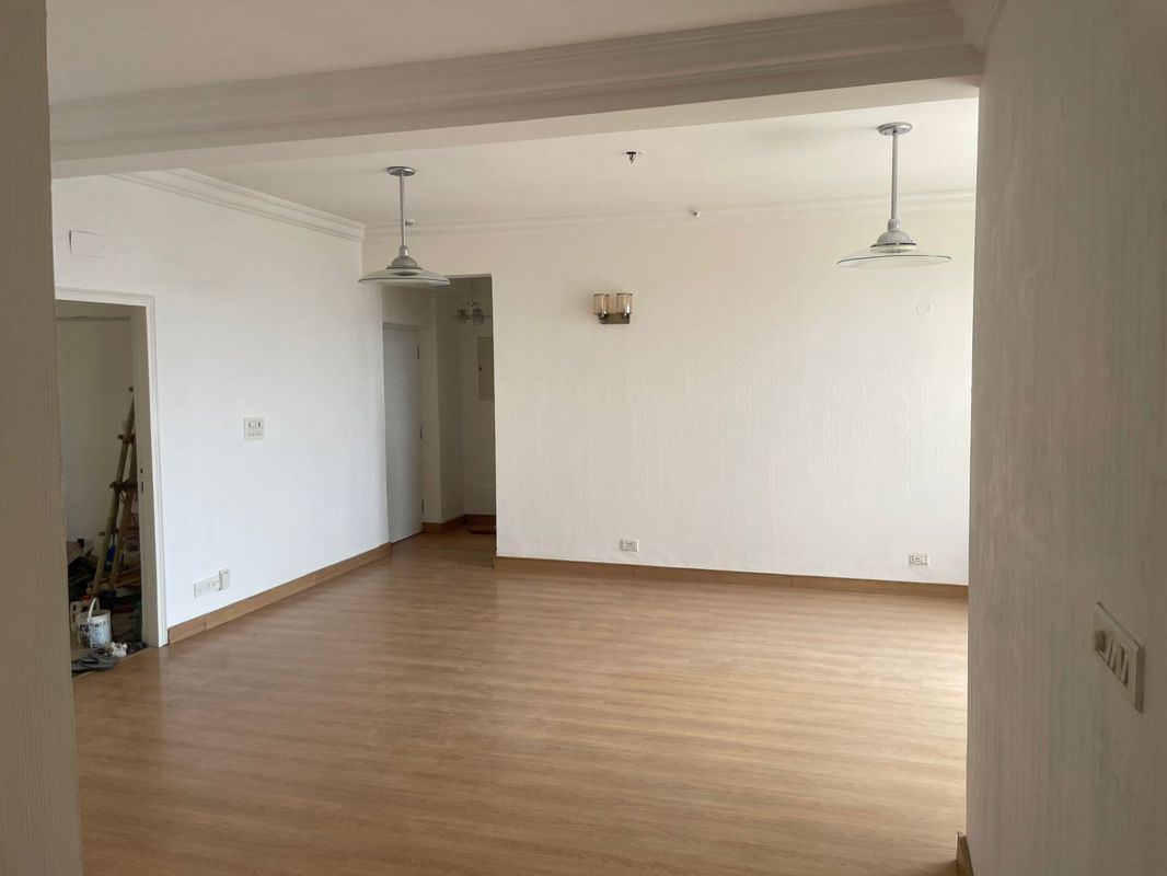3 BHK for rent in Sector 27, Gurugram — semi-furnished — 1800 sq.ft — DLF Regency Park II
