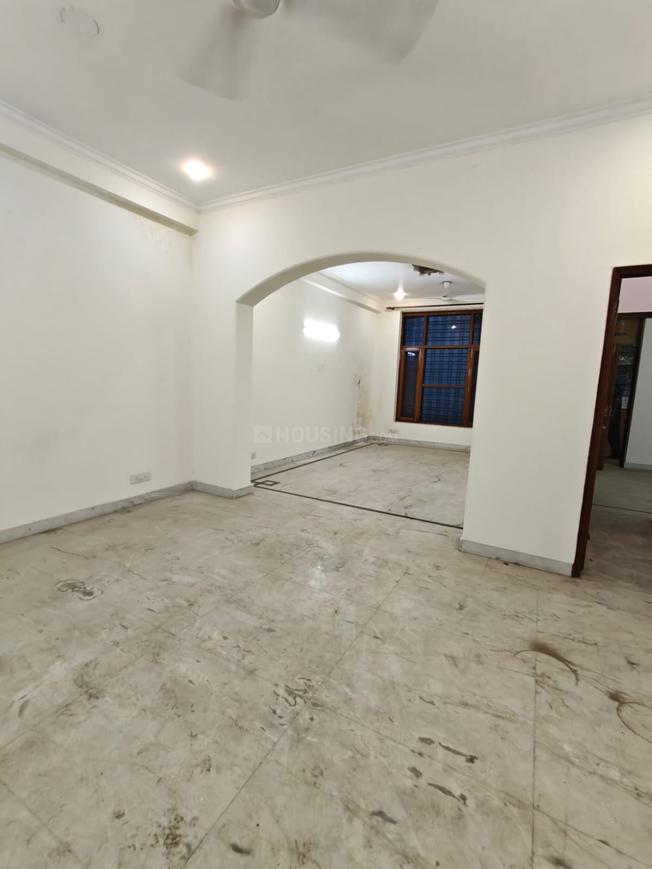 3 BHK for rent in Sector 27, Gurugram — semi-furnished — 2400 sq.ft