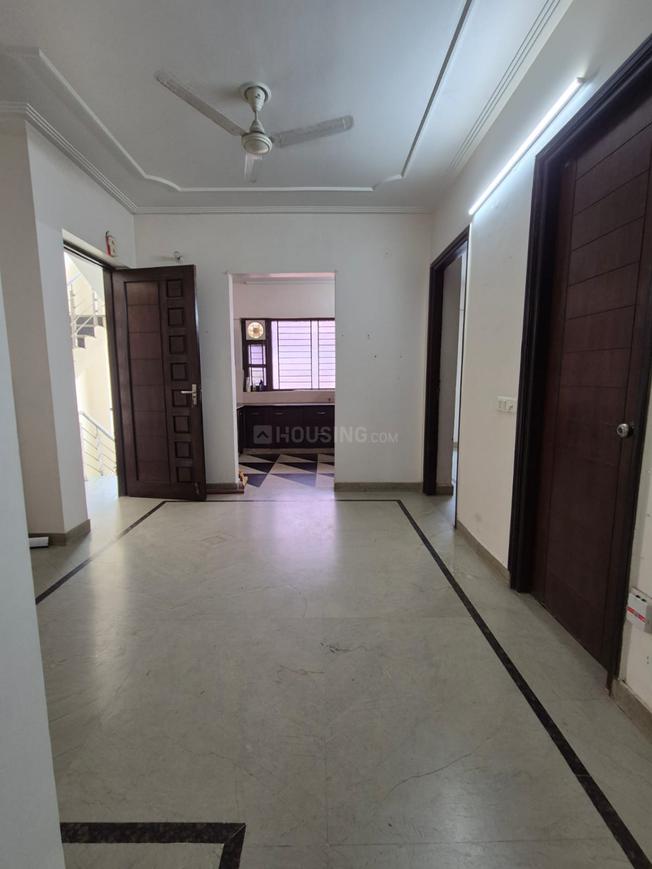 3 BHK for rent in Sector 28, Gurugram — semi-furnished — 1800 sq.ft