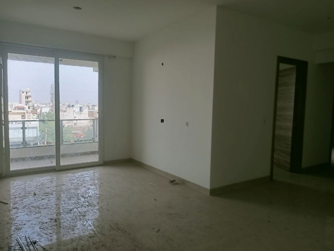 3 BHK for rent in Sector 3, Gurugram — semi-furnished — 1900 sq.ft — Santur Aspira
