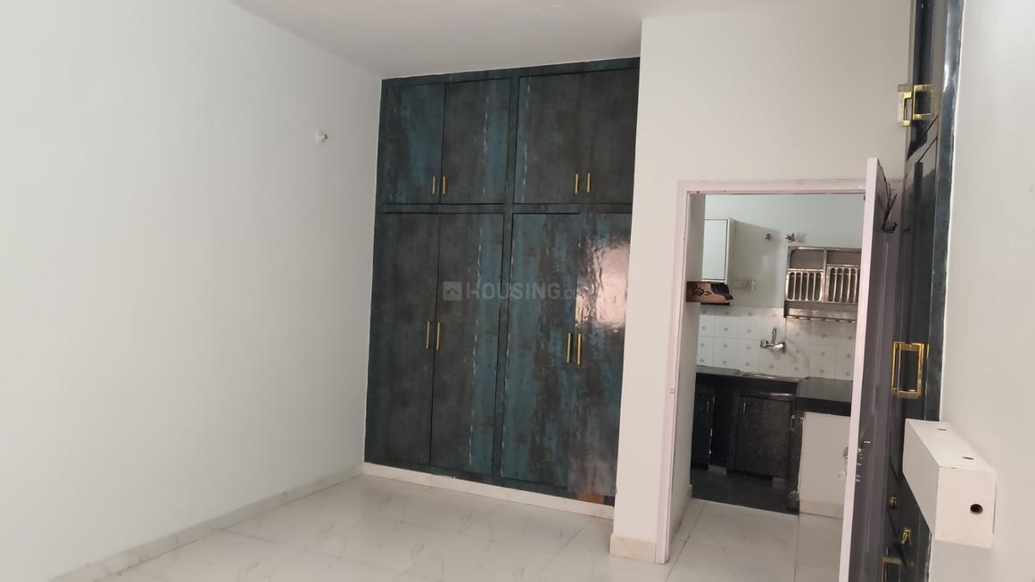 3 BHK for rent in Sector 31, Gurugram — semi-furnished — 1500 sq.ft