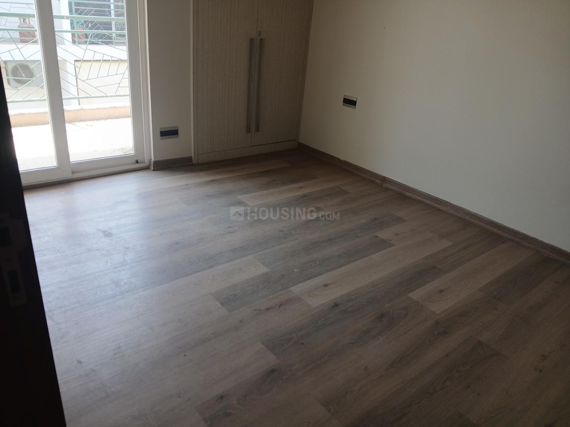 3 BHK for rent in Sector 32, Gurugram — semi-furnished — 1093 sq.ft — Central Park Flamingo Floors
