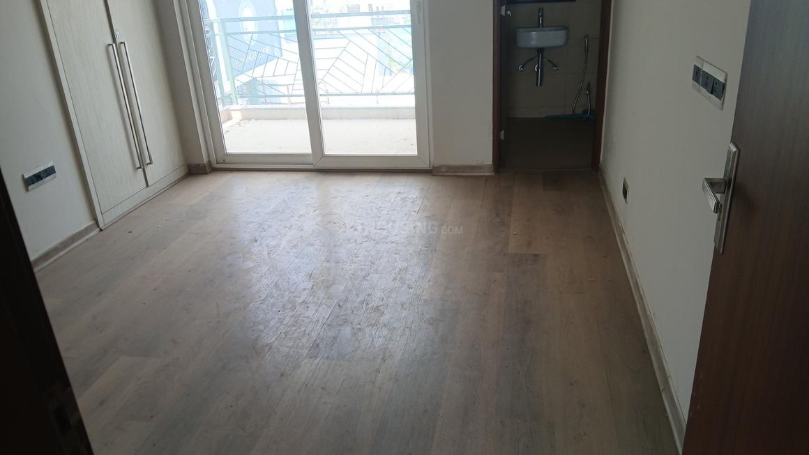 3 BHK for rent in Sector 32, Gurugram — semi-furnished — 1093 sq.ft — Central Park Flamingo Floors