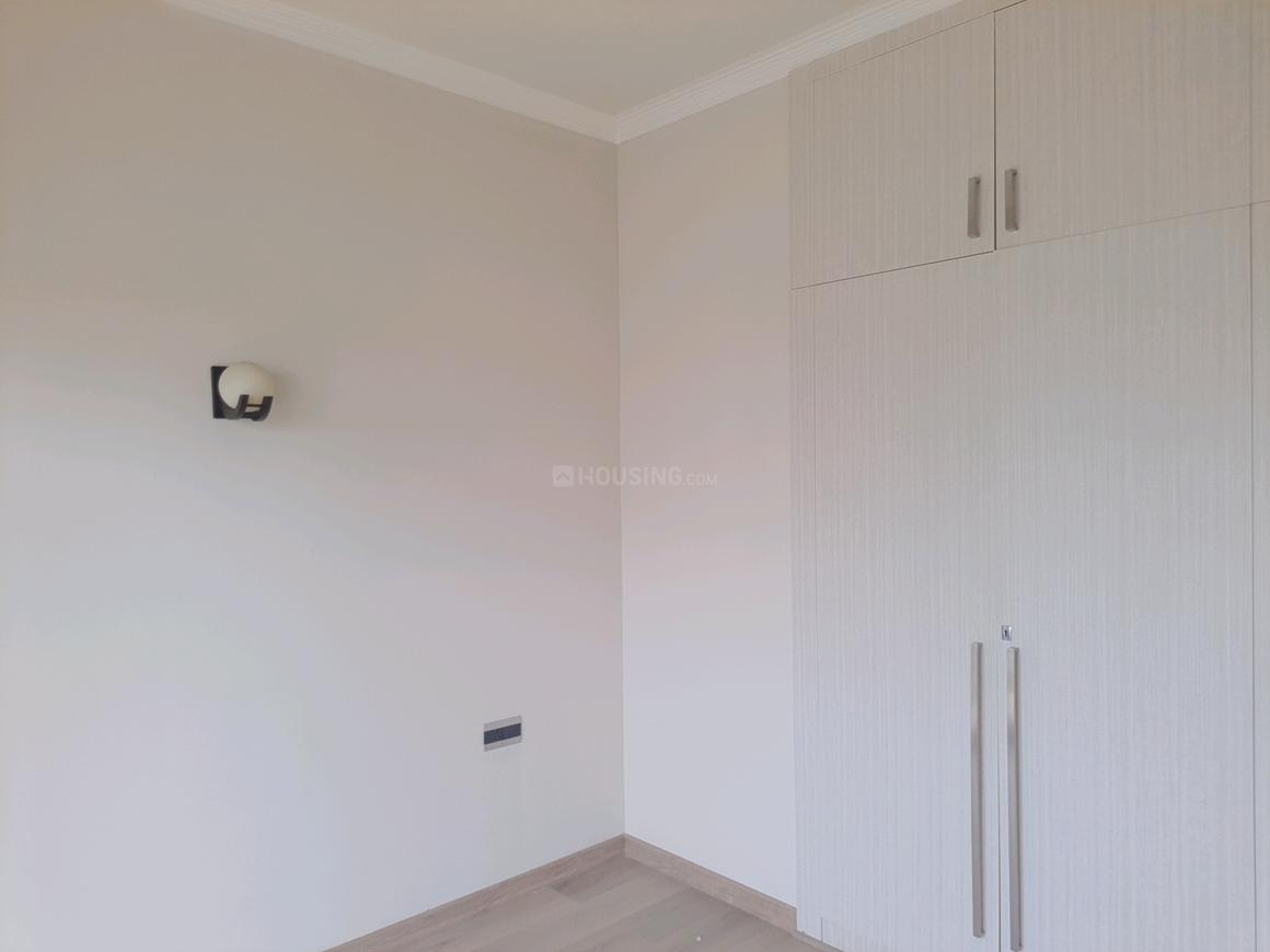 3 BHK for rent in Sector 32, Gurugram — semi-furnished — 1230 sq.ft — Central Park Flamingo Floors