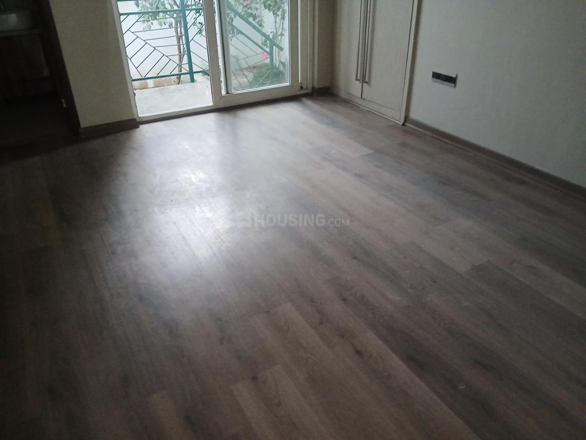 3 BHK for rent in Sector 32, Gurugram — semi-furnished — 1210 sq.ft — Central Park Flamingo Floors