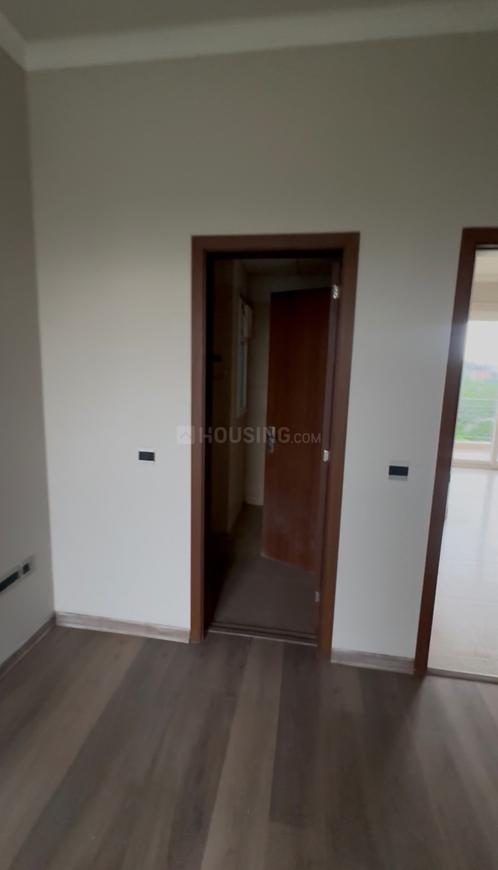 3 BHK for rent in Sector 32, Gurugram — semi-furnished — 930 sq.ft — Central Park Flamingo Floors