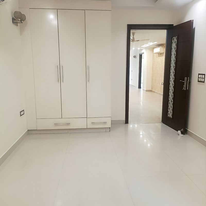 3 BHK for rent in Sector 33, Gurugram — semi-furnished — 1859 sq.ft — JMD Gardens