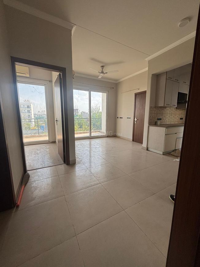 3 BHK for rent in Sector 33, Gurugram — semi-furnished — 1093 sq.ft — Central Park Flower Valley