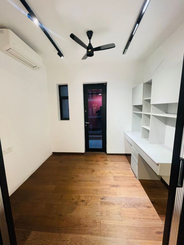 3 BHK for rent in Sector 36a, Gurugram — semi-furnished — 2514 sq.ft — Krisumi Waterfall Suites