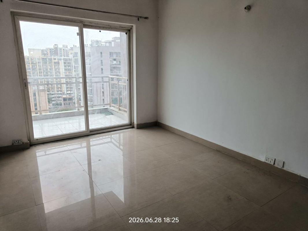 3 BHK for rent in Sector 37c, Gurugram — semi-furnished — 1974 sq.ft — ILD Greens