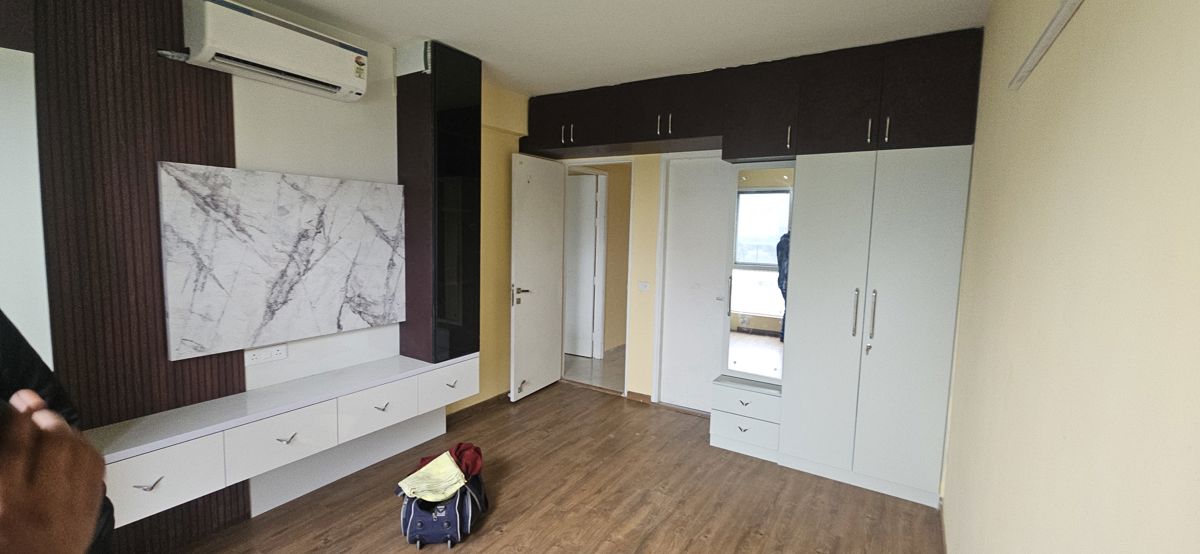3 BHK for rent in Sector 37d, Gurugram — furnished — 1295 sq.ft — Signature Global City