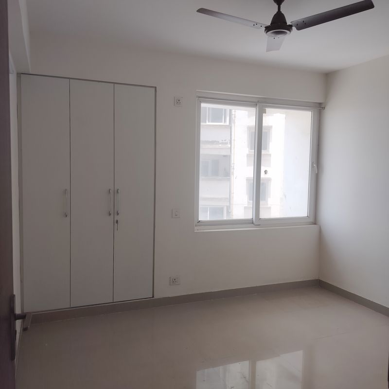 3 BHK for rent in Sector 37d, Gurugram — semi-furnished — 1770 sq.ft — Ramprastha City The Edge Towers