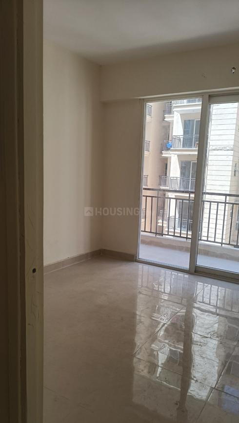 3 BHK for rent in Sector 37D, Gurugram — unfurnished — 820 sq.ft — Signature Global The Millennia 3