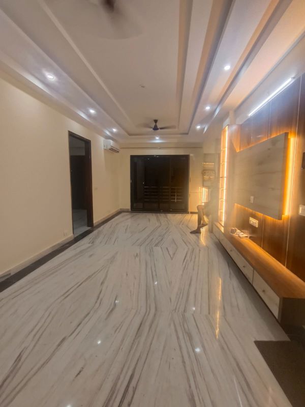 3 BHK for rent in Sector 38, Gurugram — semi-furnished — 2300 sq.ft — SAS Tower