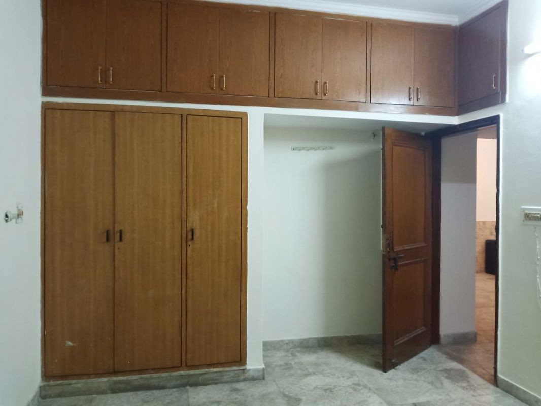 3 BHK for rent in Sector 38, Gurugram — furnished — 240 sq.ft
