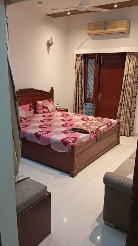 3 BHK for rent in Sector 39, Gurugram — furnished — 300 sq.ft